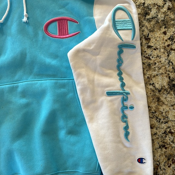 🛑SOLD🛑Champion Hoodie - Picture 3 of 5